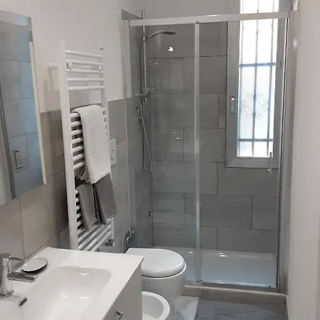 House Passarotti, 21 * Болонья