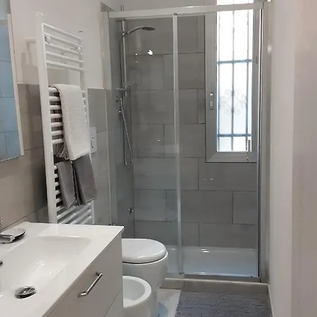 House Passarotti, 21 Bolonia